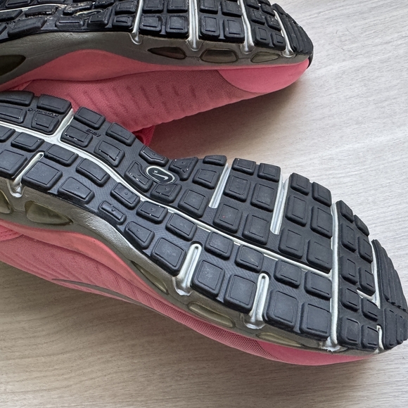 Nike Max Air Tailwind 5 women's running shoes, size 7.5. - Picture 4 of 6